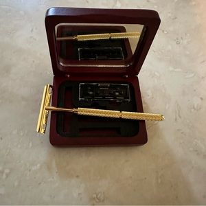 So cute traveling Rasor Set